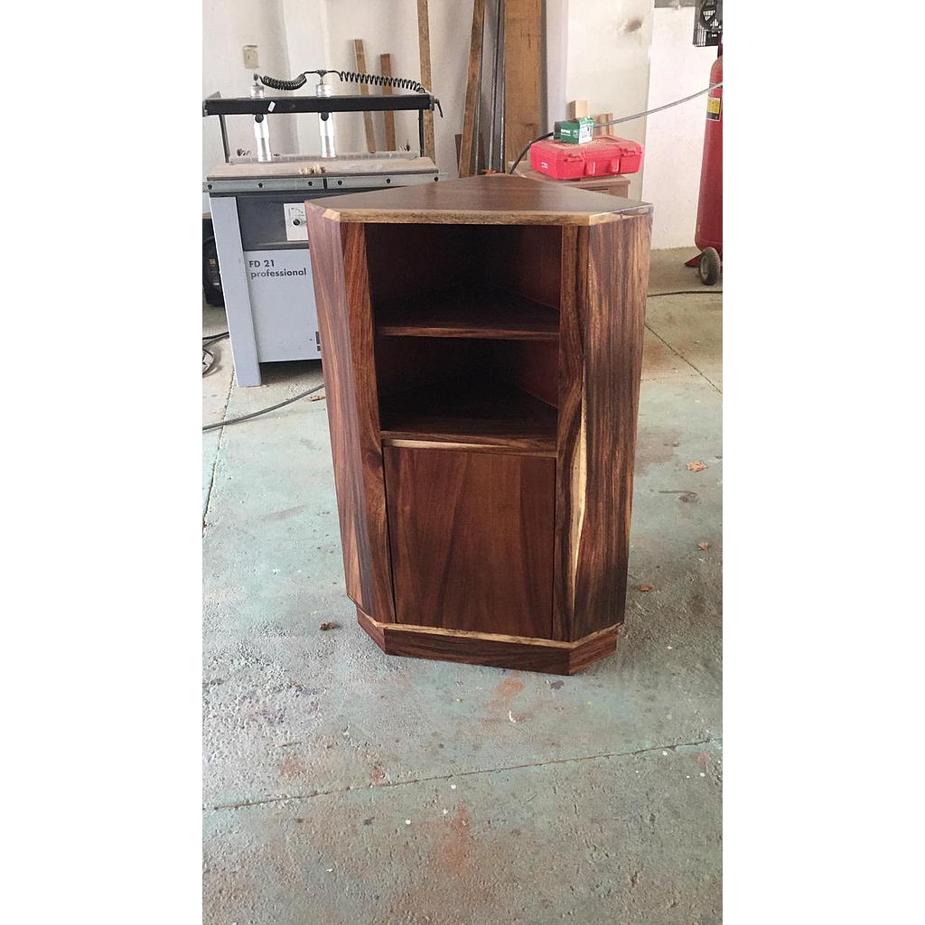 Mueble Esquinero Parota